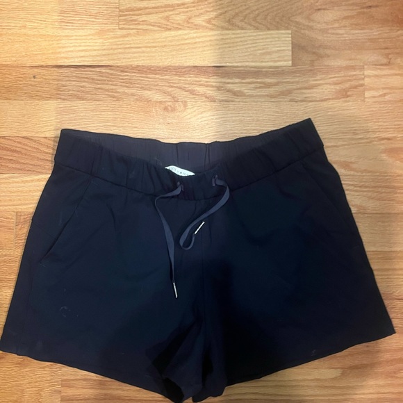 Lululemon Shorts - Picture 1 of 3
